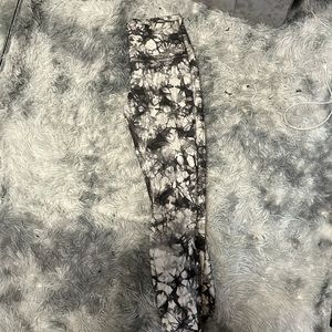 lululemon leggings size 6